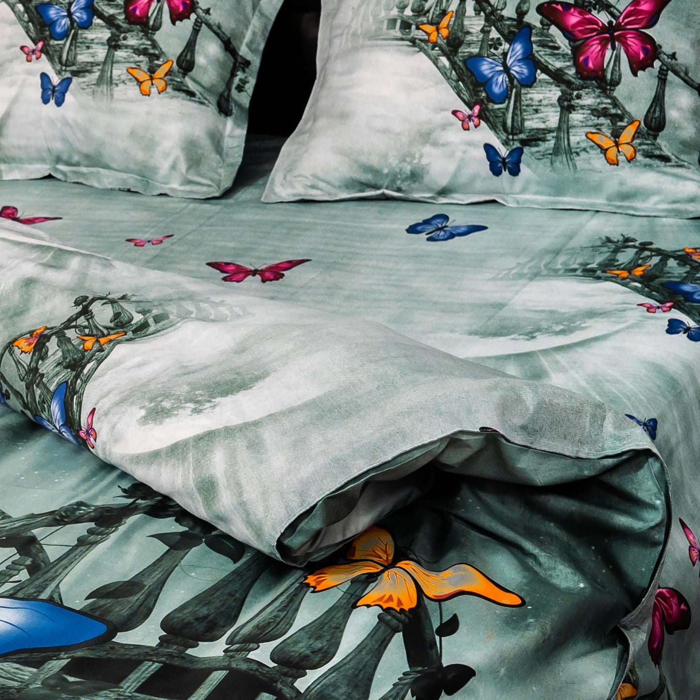 Lenjerie de pat digital print 3D (BUTTERFLY ON THE BRIDGE)