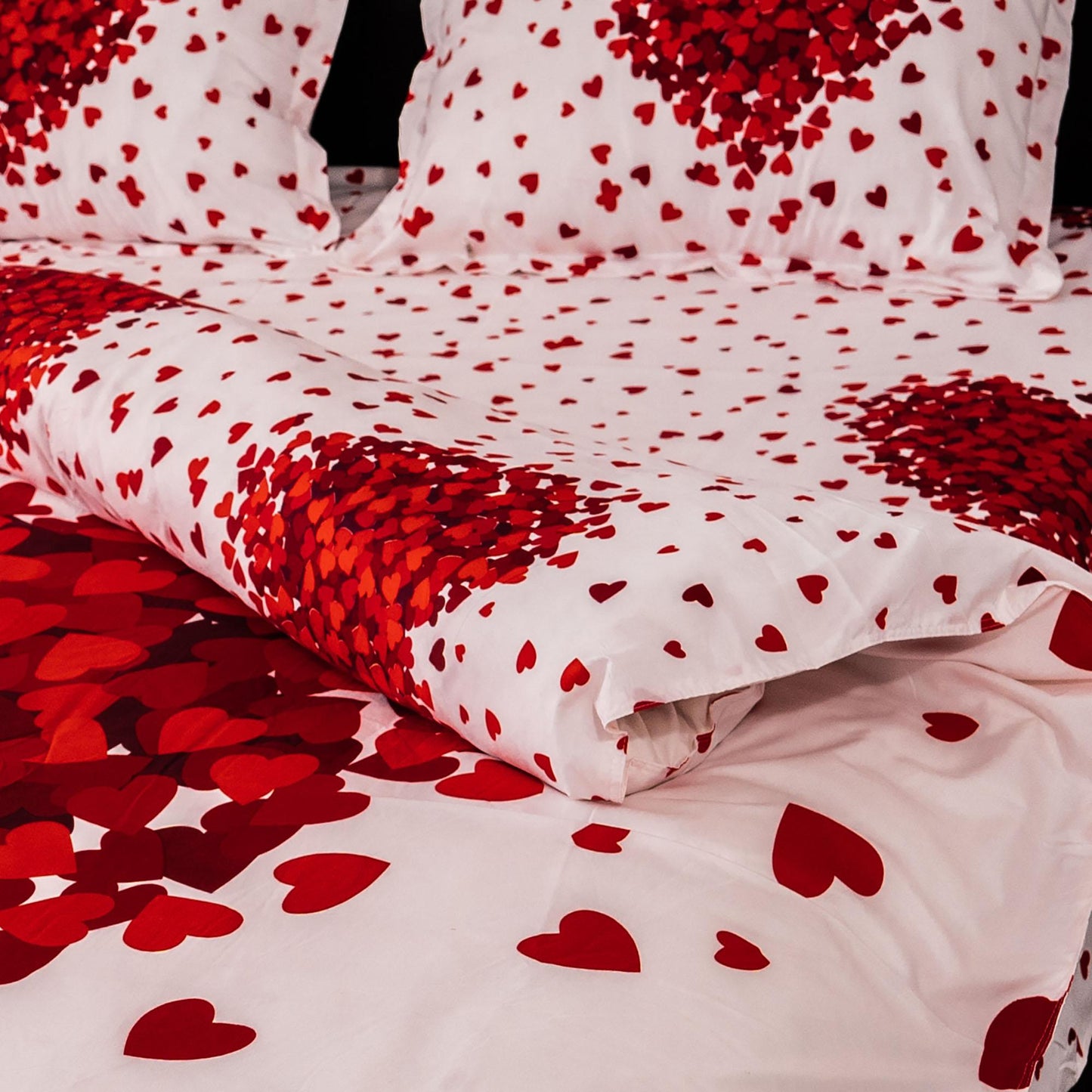 Lenjerie de pat digital print 3D (RED HEART)