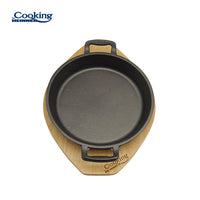 TIGAIE SERVIRE FONTA PURA CU SUPORT DE LEMN DIA 20 CM, COOKING BY HEINNER
