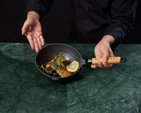 TIGAIE WOK+CAPAC 20X7 CM,  RIKITO WATANABE, SAMURAI GOURMET, COOKING BY HEINNER
