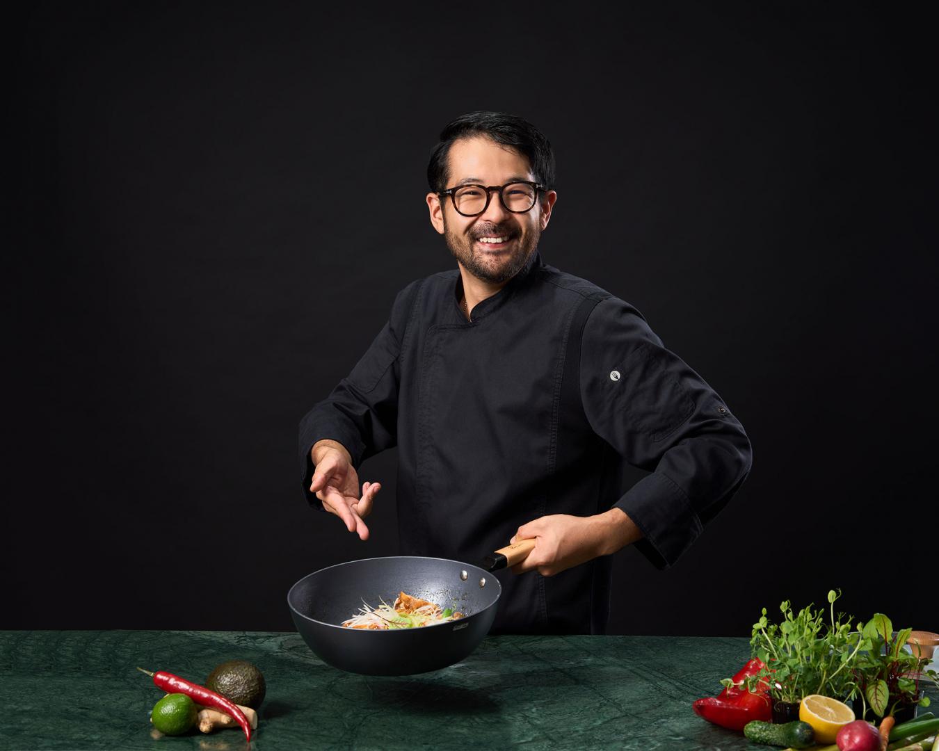 TIGAIE WOK ALUMINIU + CAPAC 28X8 CM, RIKITO WATANABE, SAMURAI GOURMET, COOKING BY HEINNER